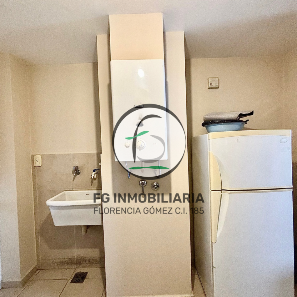VENTA DEPARTAMENTO 2 DORMITORIOS CON COCHERA - MICROCENTRO 